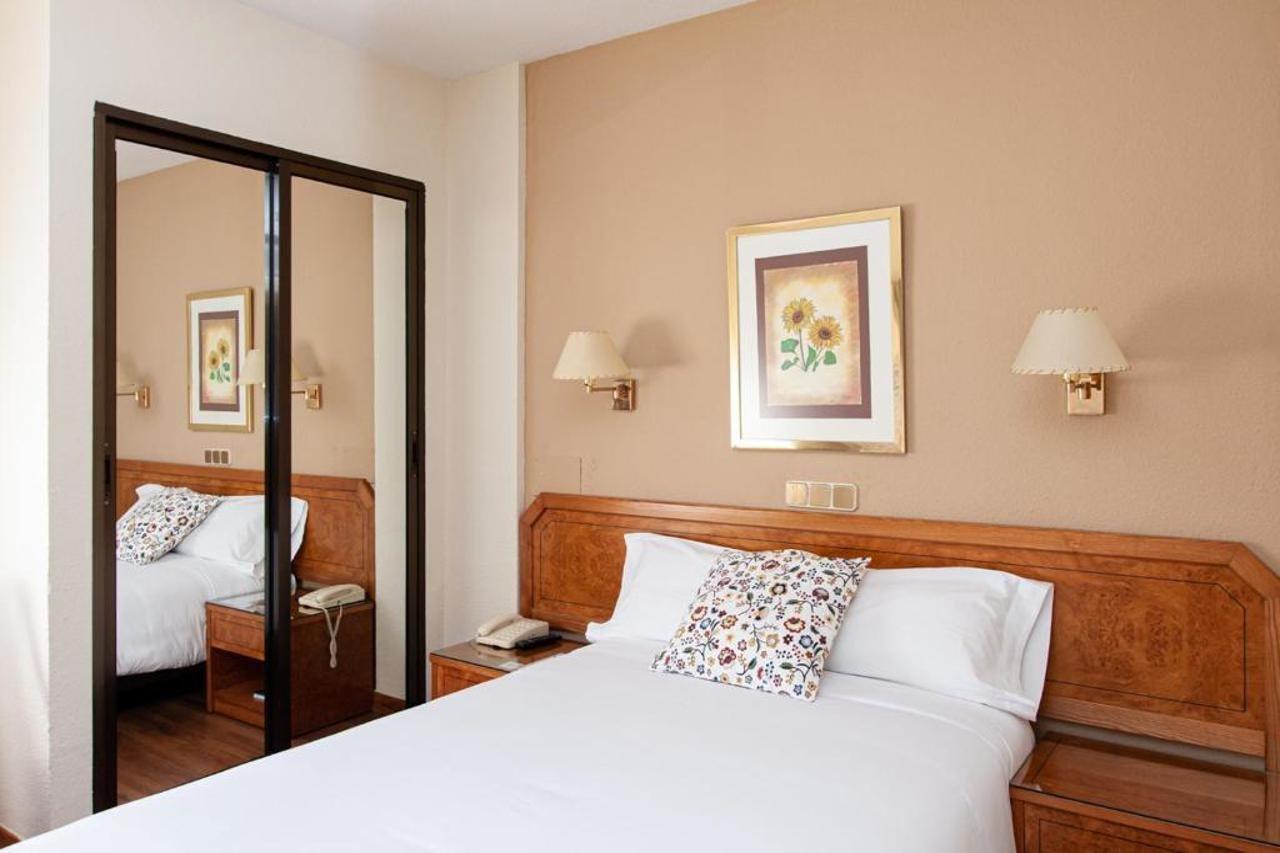 Hotel Don Carmelo Ávila Εξωτερικό φωτογραφία